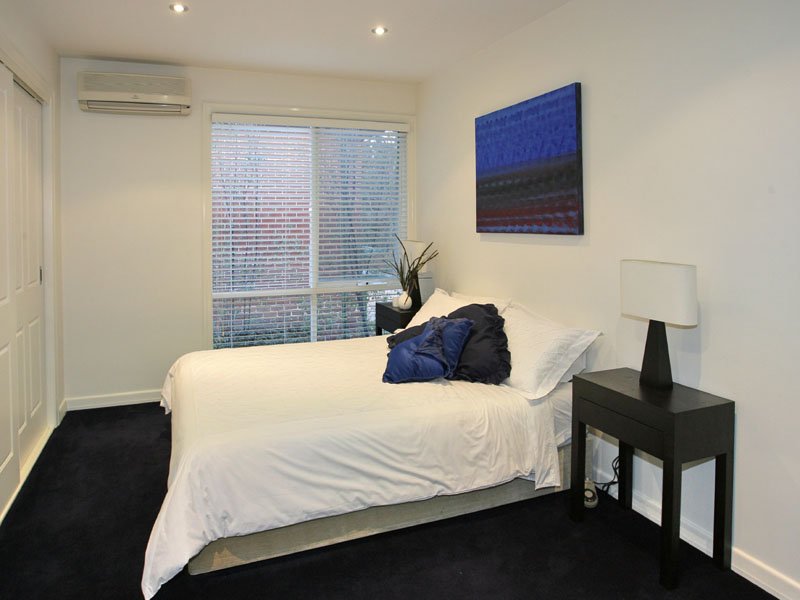 7 Heaton Avenue, Elwood image 12