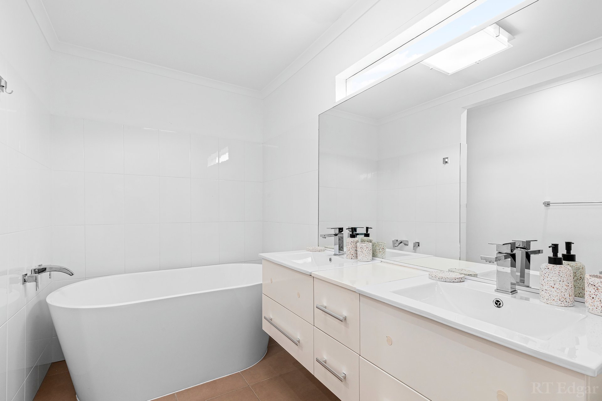 Property Gallery Thumbnail 7