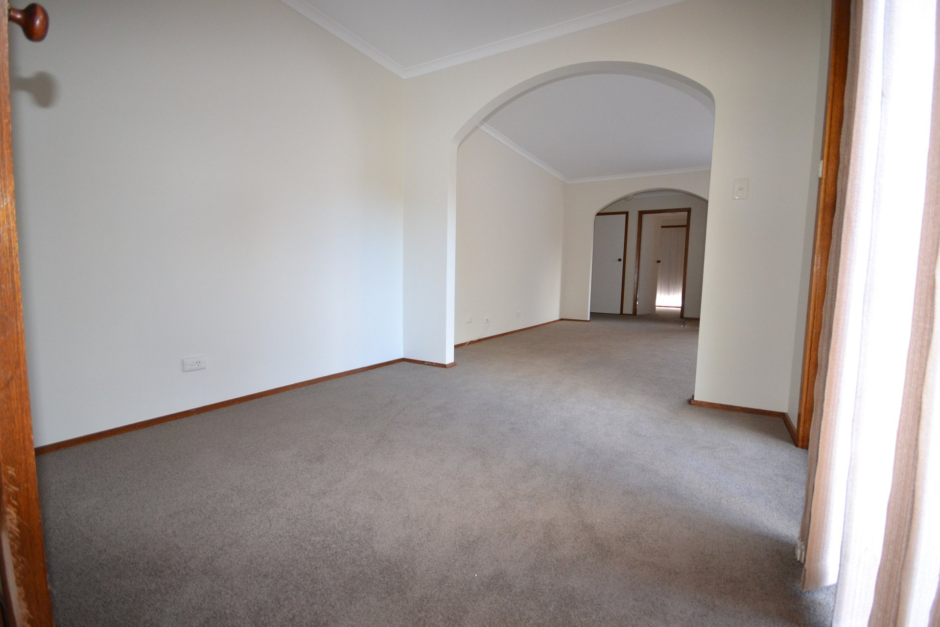 7 Highland Avenue, Croydon image 3