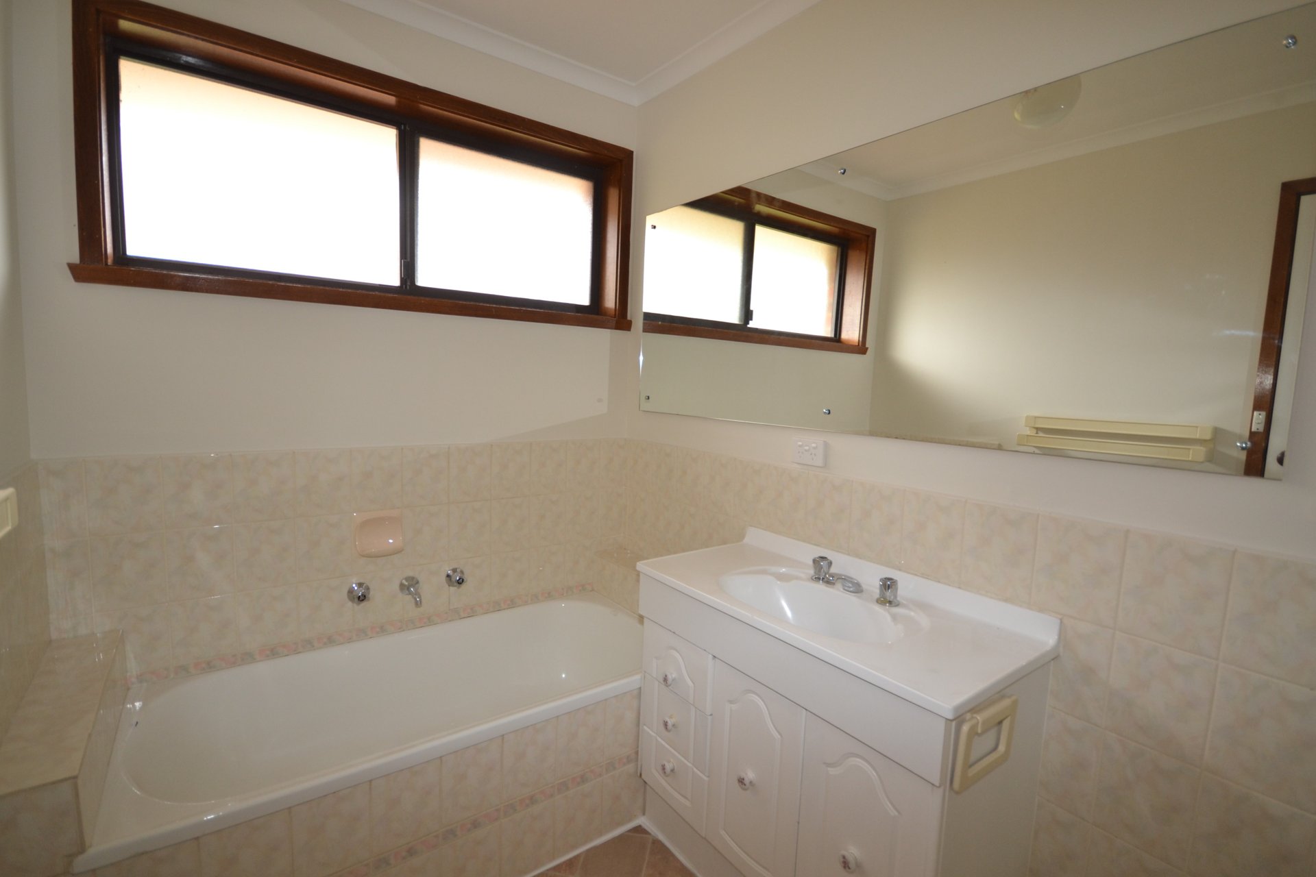 7 Highland Avenue, Croydon image 7