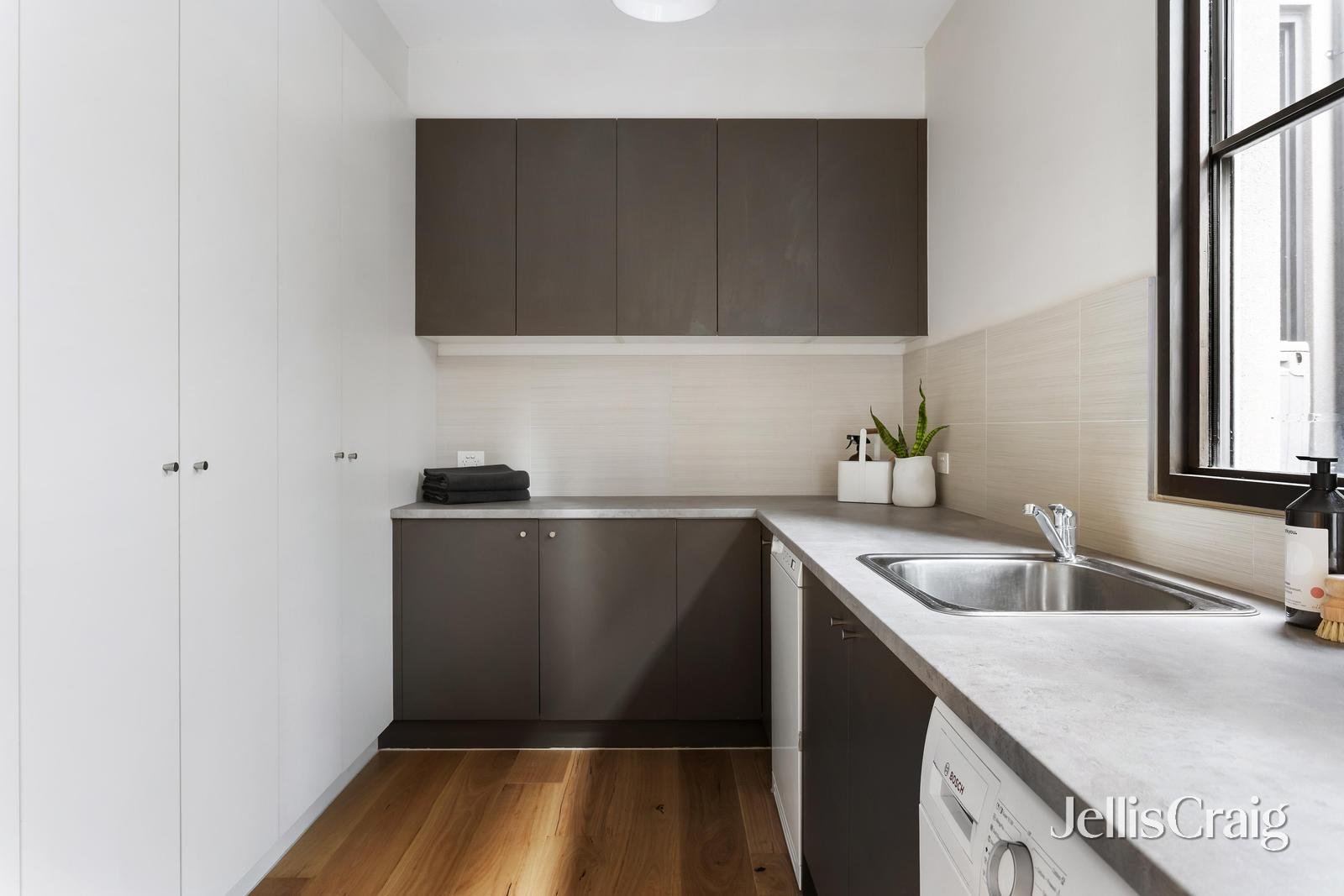 7 Hill Mews, Eltham image 17