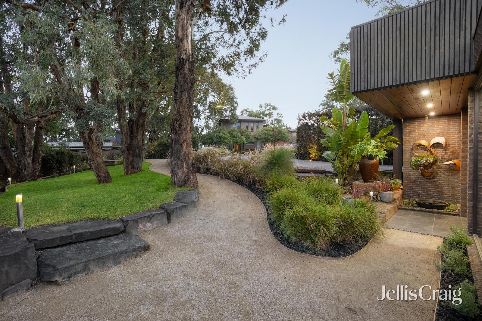 7 Hill Mews, Eltham image 19