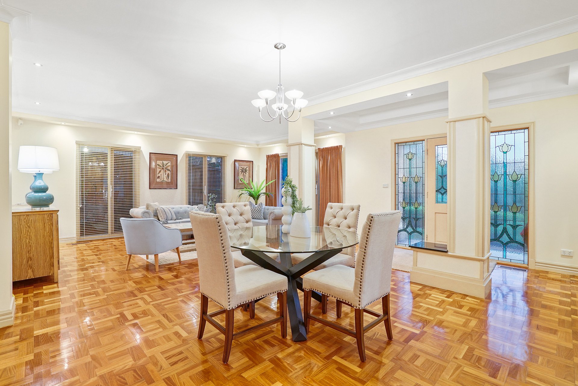 7 Hoadley Crescent, Burwood East image 3