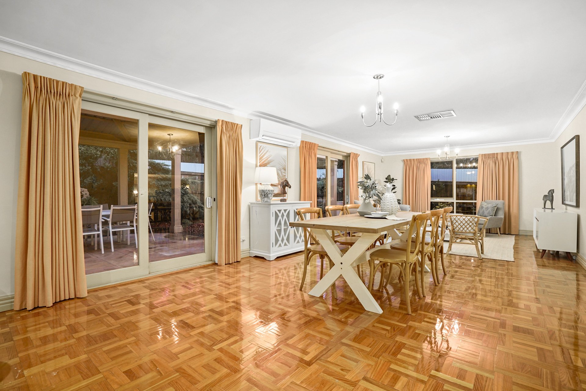 7 Hoadley Crescent, Burwood East image 4