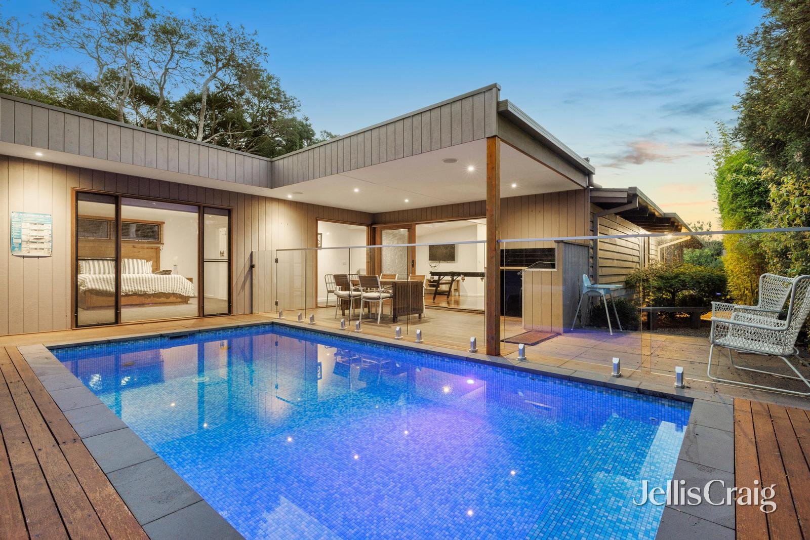 7 Holden Road, Rye image 1