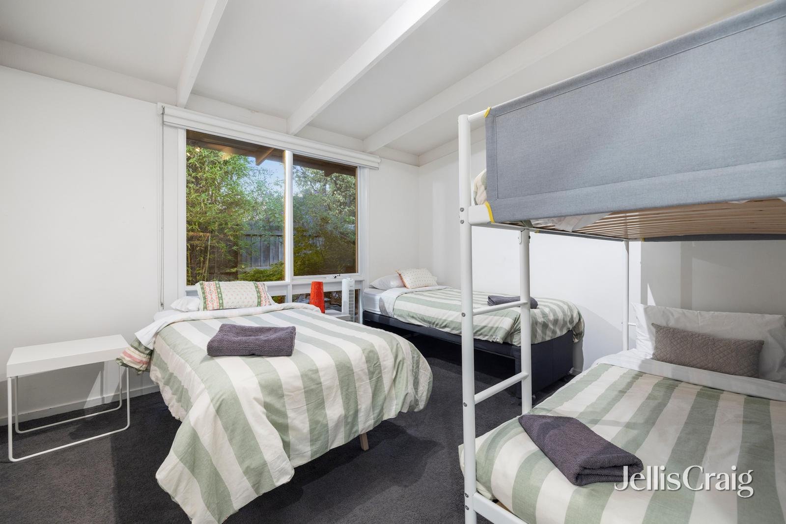 7 Holden Road, Rye image 11