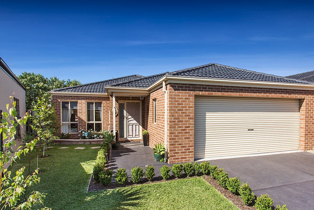 7 Holly Court, GOWANBRAE VIC 3043