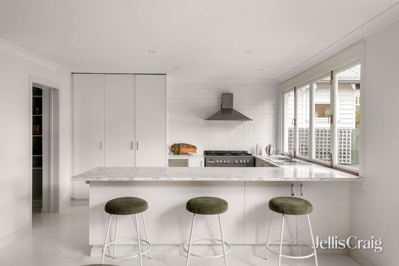 7 Holzer Street, Sandringham image 6