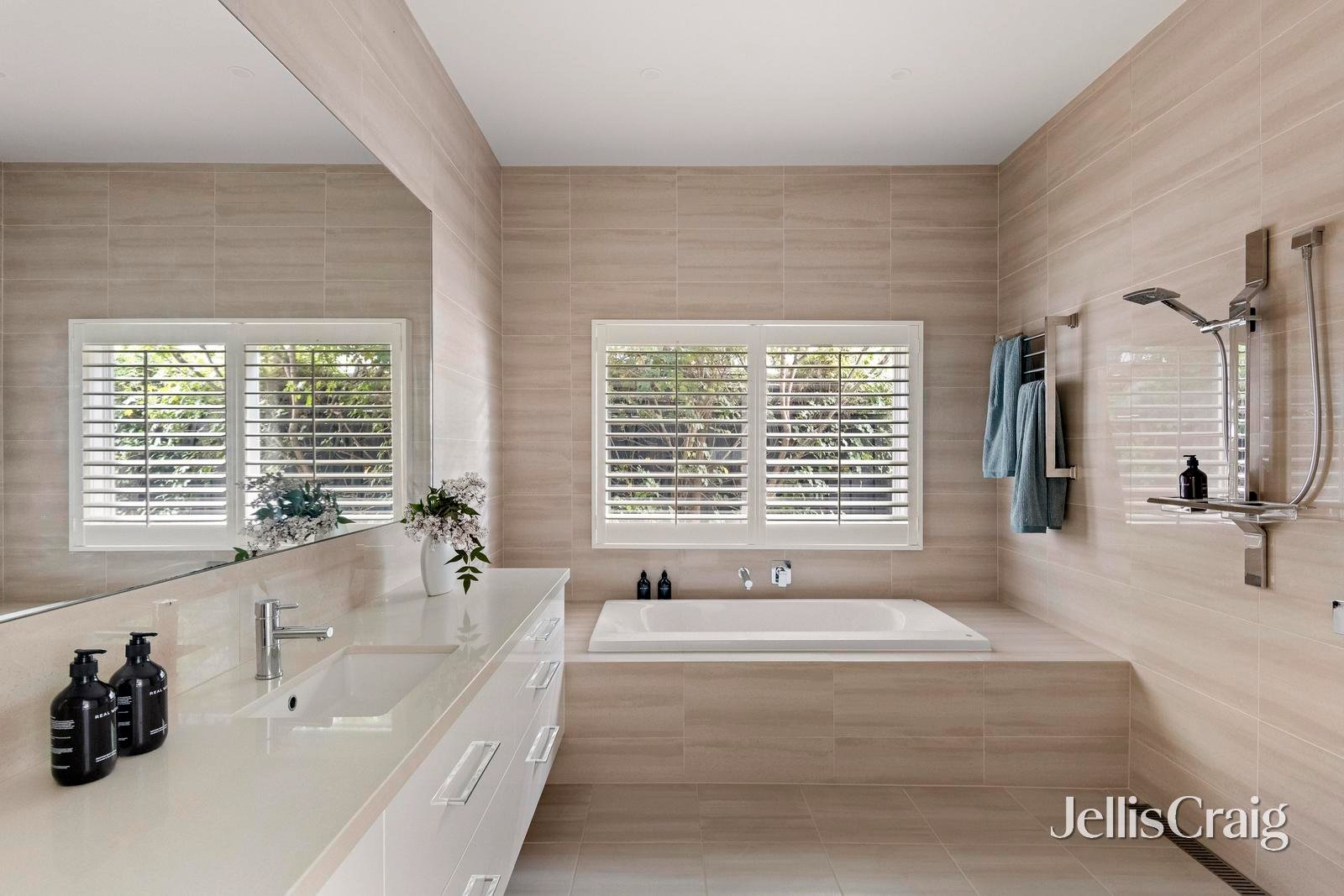 7 Holzer Street, Sandringham image 14