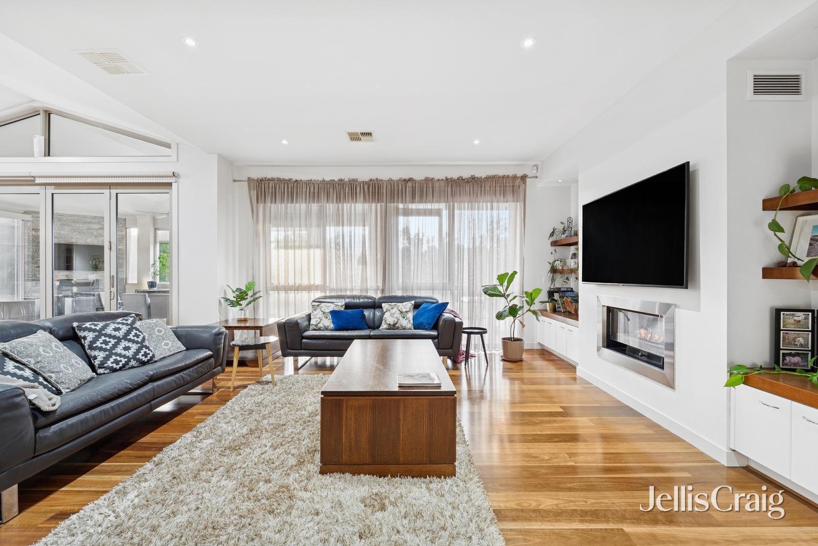 7 Honeysuckle Way, Chirnside&nbsp;Park image 4