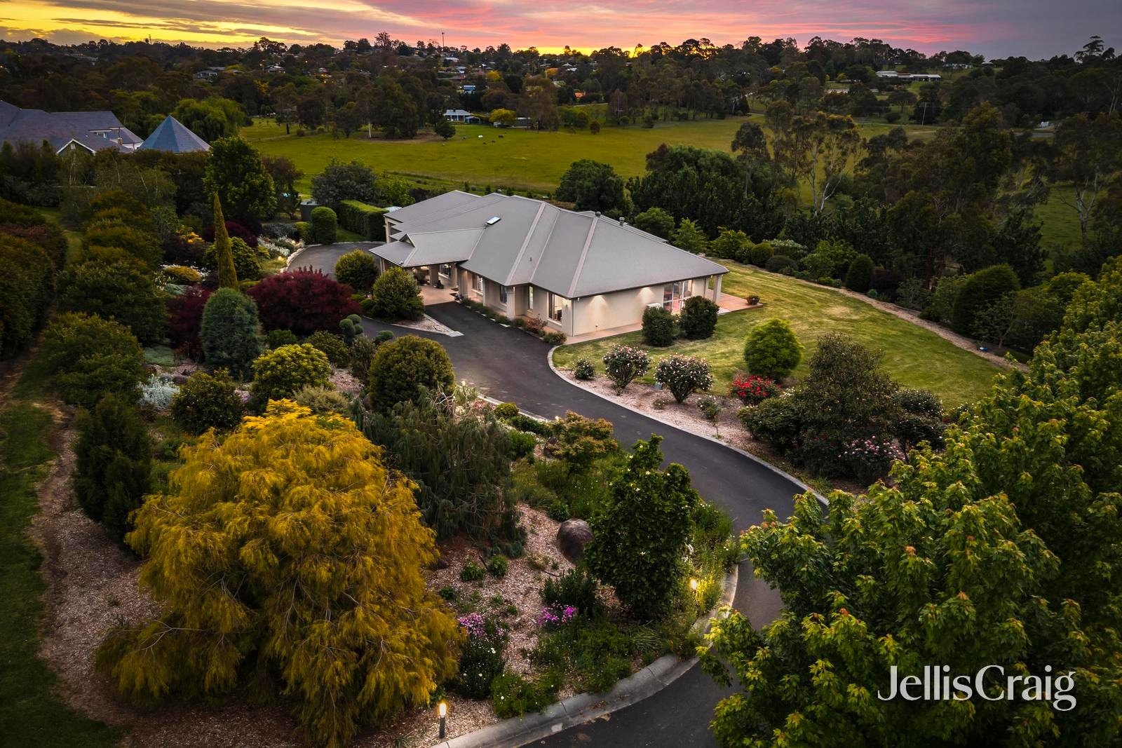 7 Honeysuckle Way, Chirnside&nbsp;Park image 20