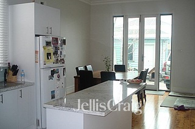 7 Hood Street, Yarraville image 2