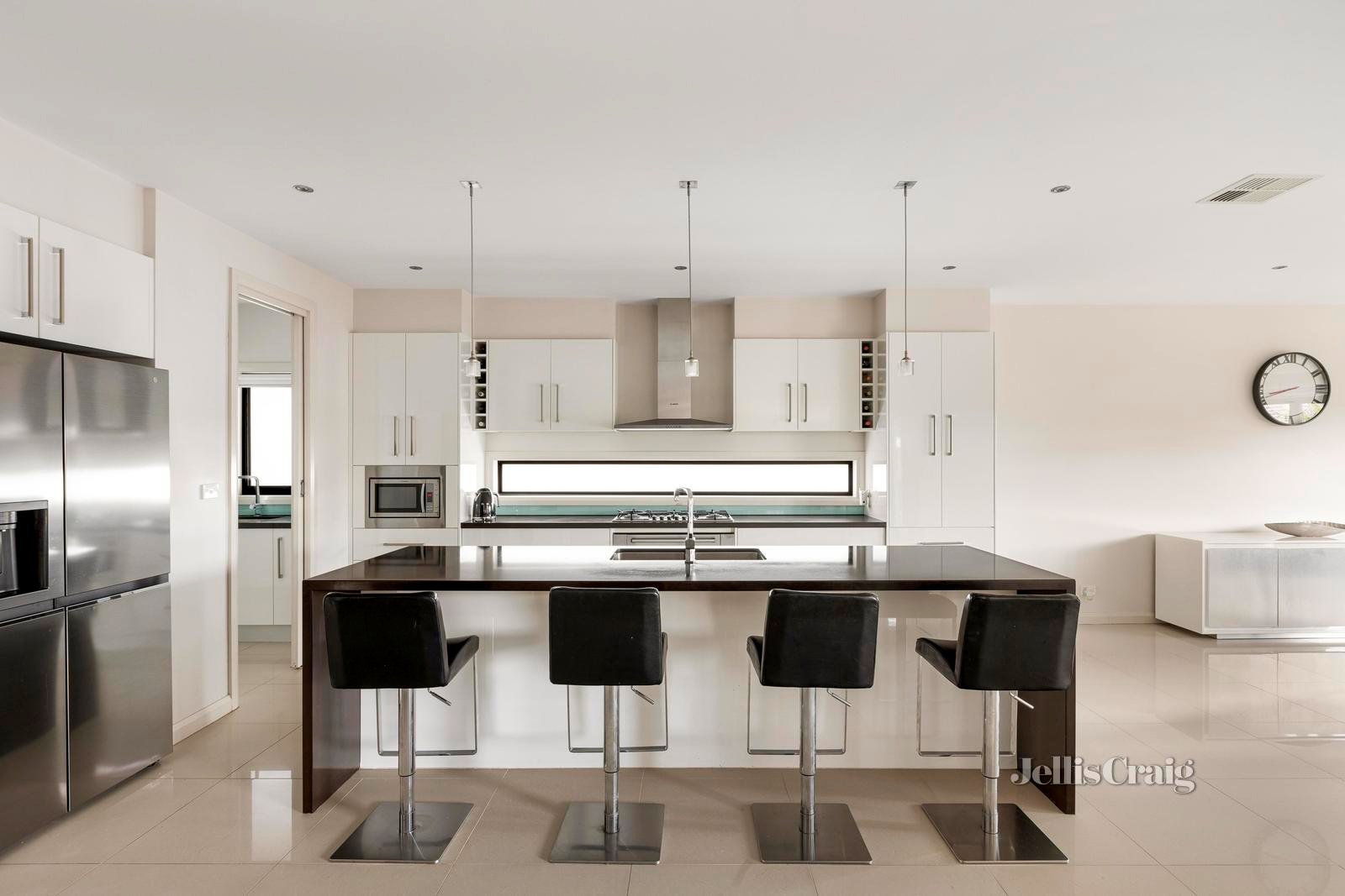 7 Hutmil Drive, South Morang image 3