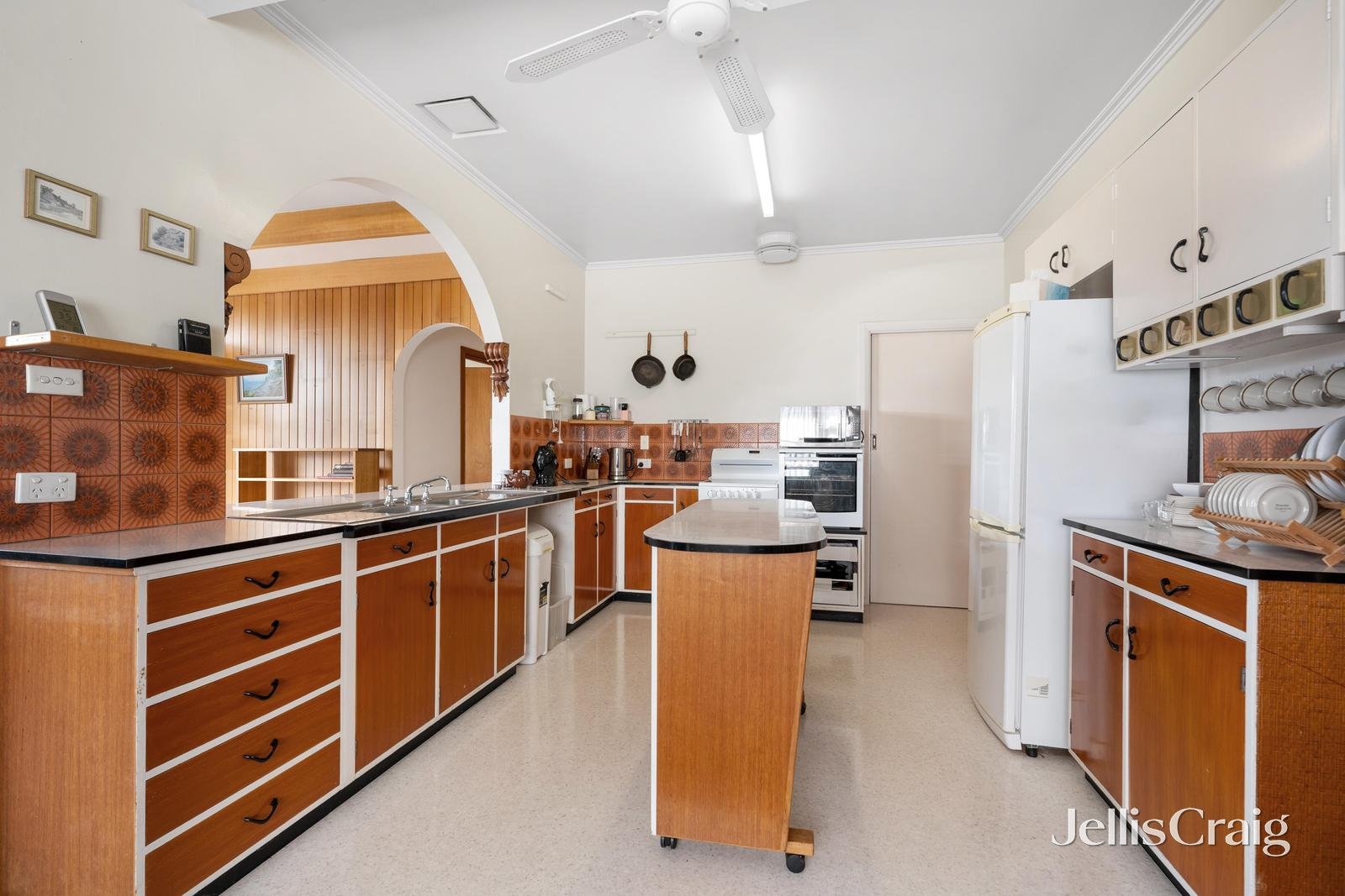 7 Inga Street, Burwood East image 4