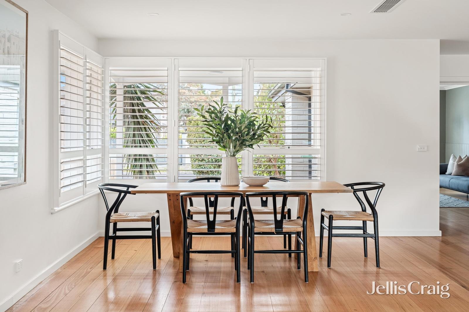 7 Jacaranda Avenue, Cheltenham image 9