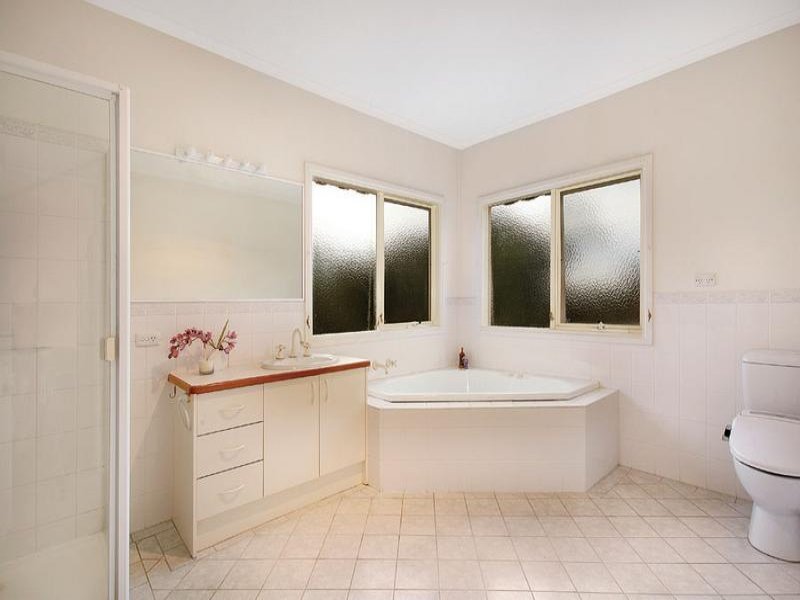7 John Street, Balwyn image 7
