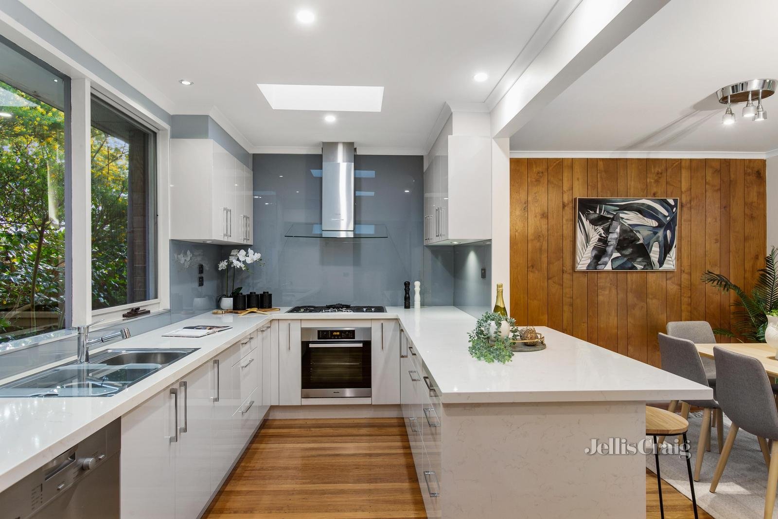 7 Jousting Place, Glen Waverley image 5