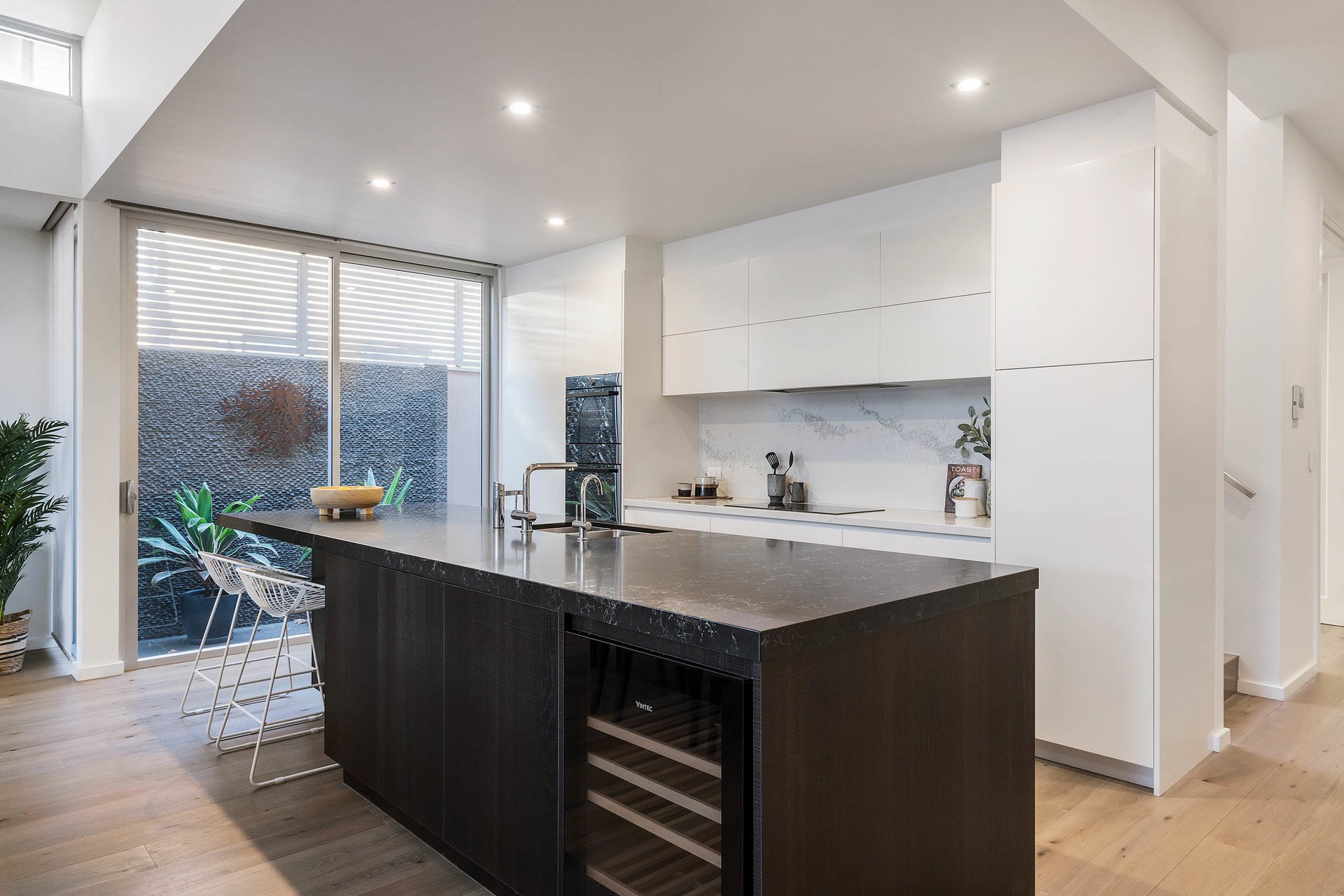7 Joyce Street, Elwood image 15