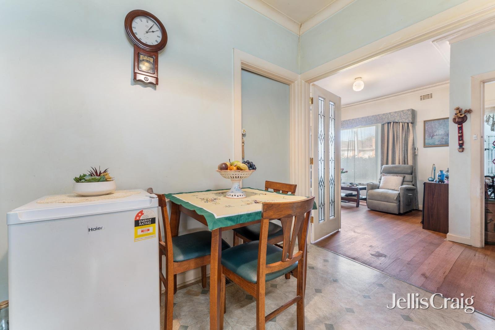 7 Justina Street, Blackburn image 3