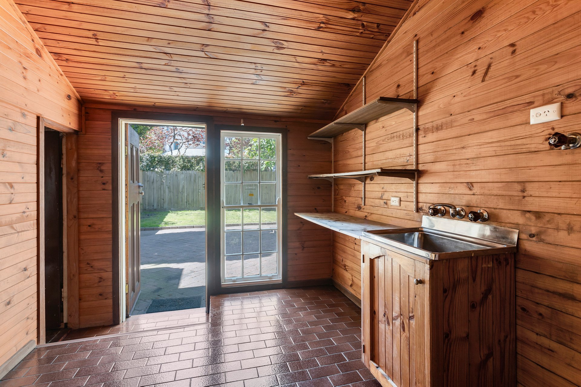 Property Gallery Thumbnail 8