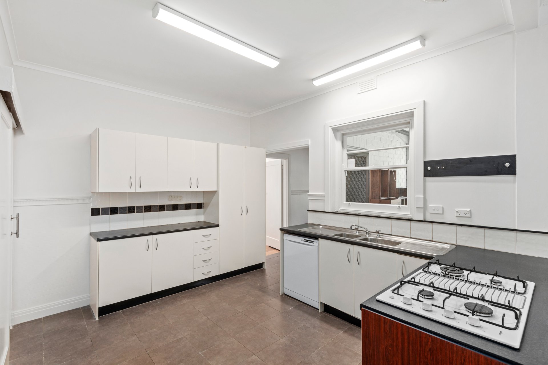 Property Gallery Thumbnail 2