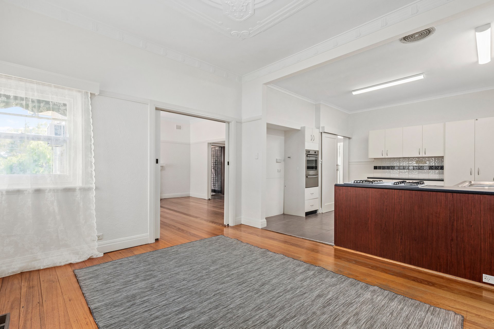 Property Gallery Thumbnail 7