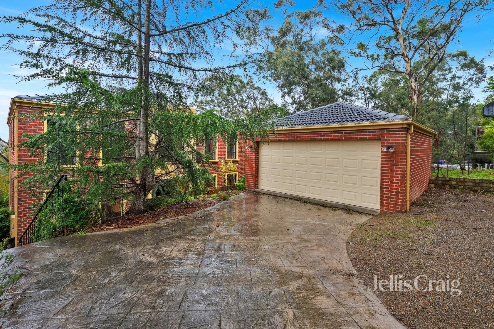 7 Kimberley Close, Eltham image 1