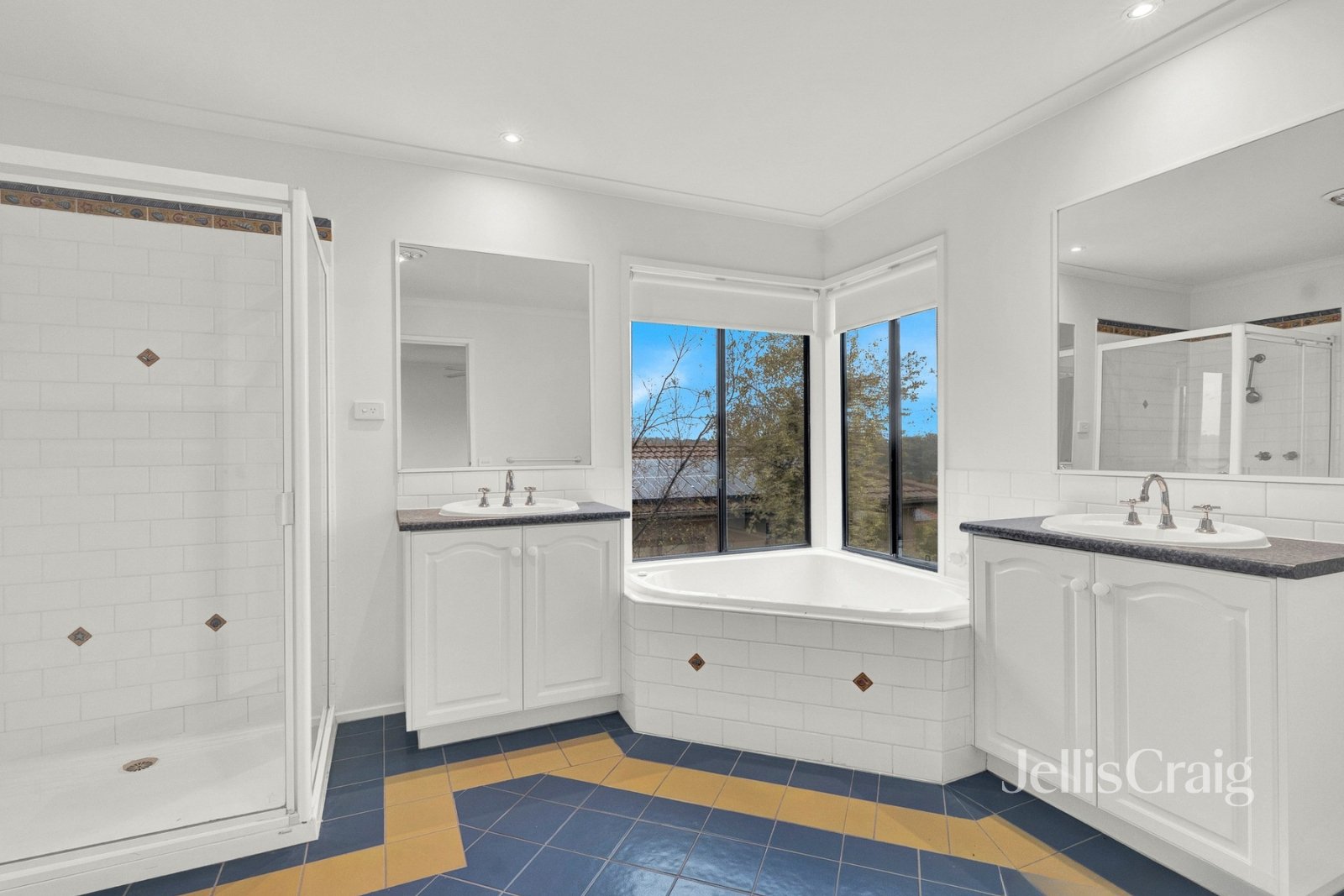 7 Kimberley Close, Eltham image 9