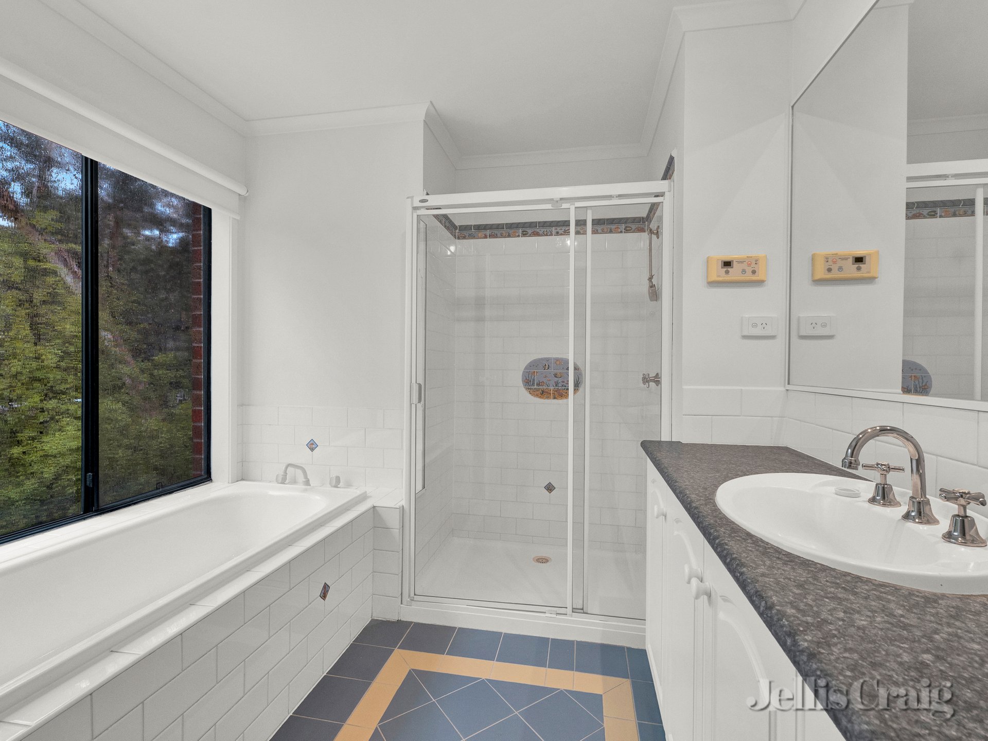 7 Kimberley Close, Eltham image 11