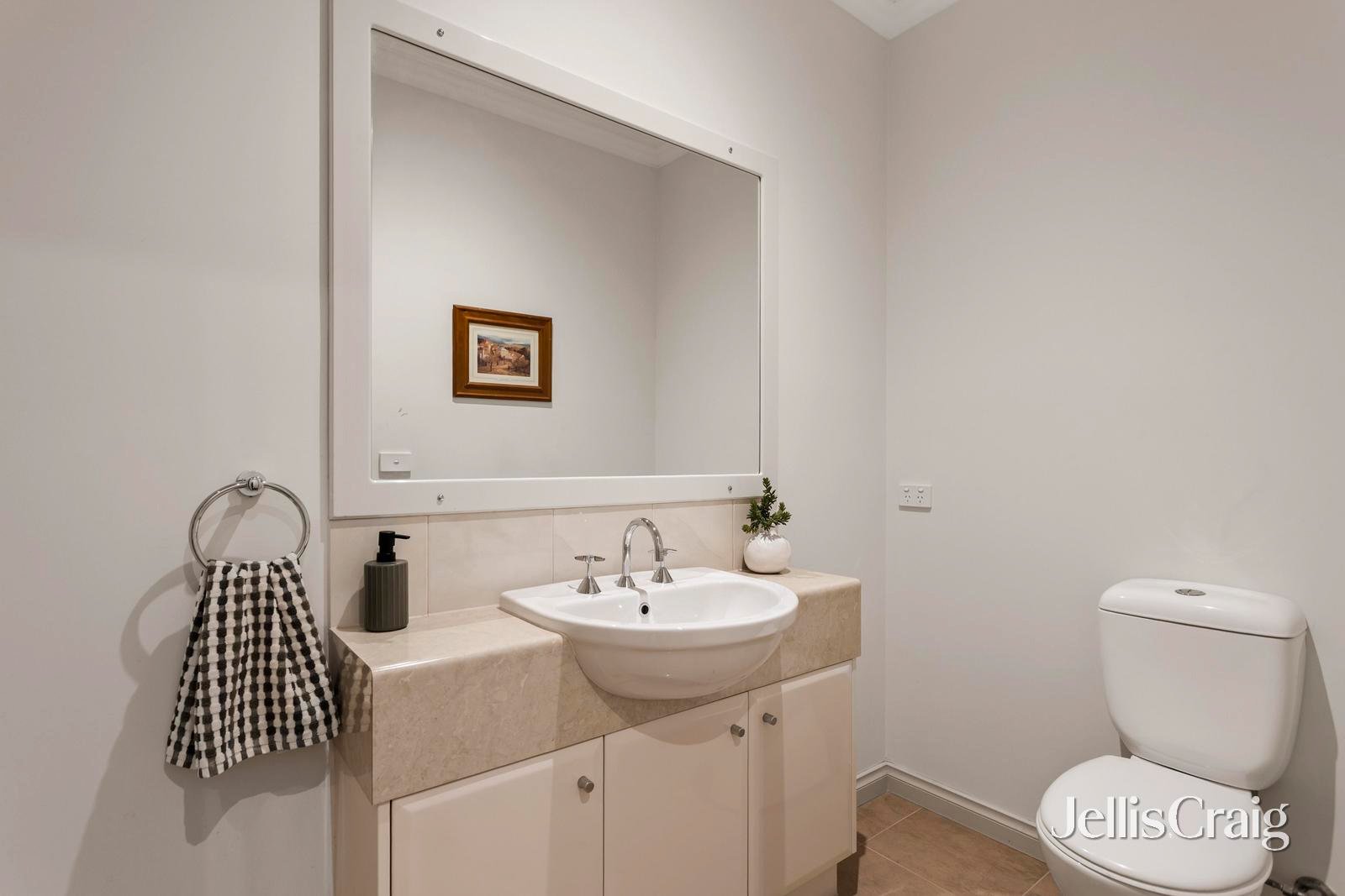 7 Kingston Way, Mooroolbark image 8