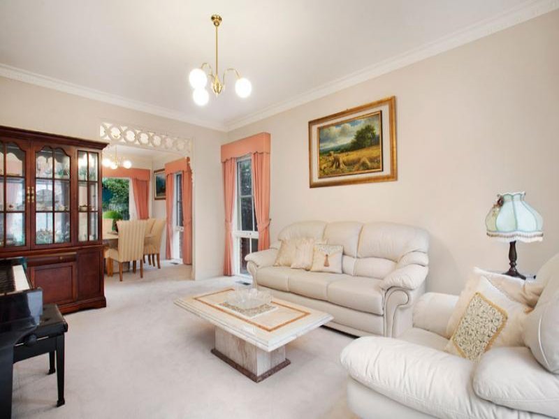 7 Kinsale Crescent, Mont Albert North image 2