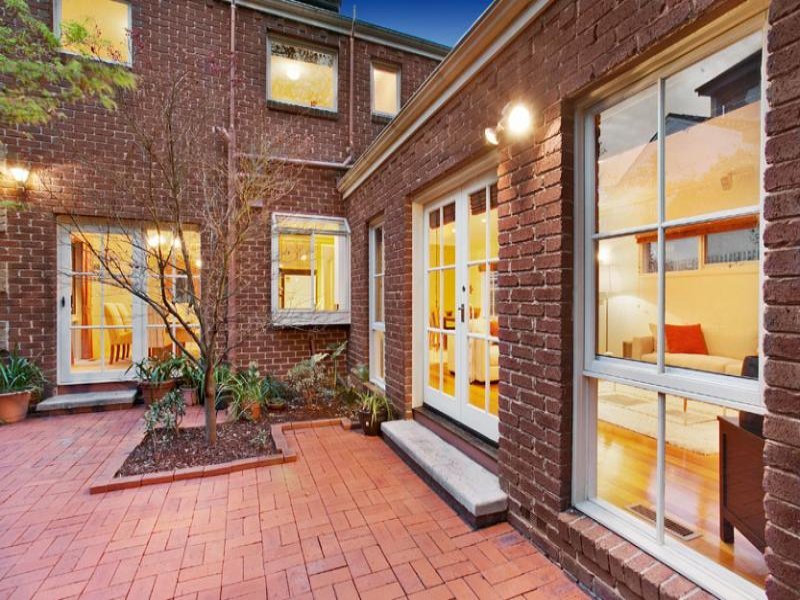 7 Kinsale Crescent, Mont Albert North image 8
