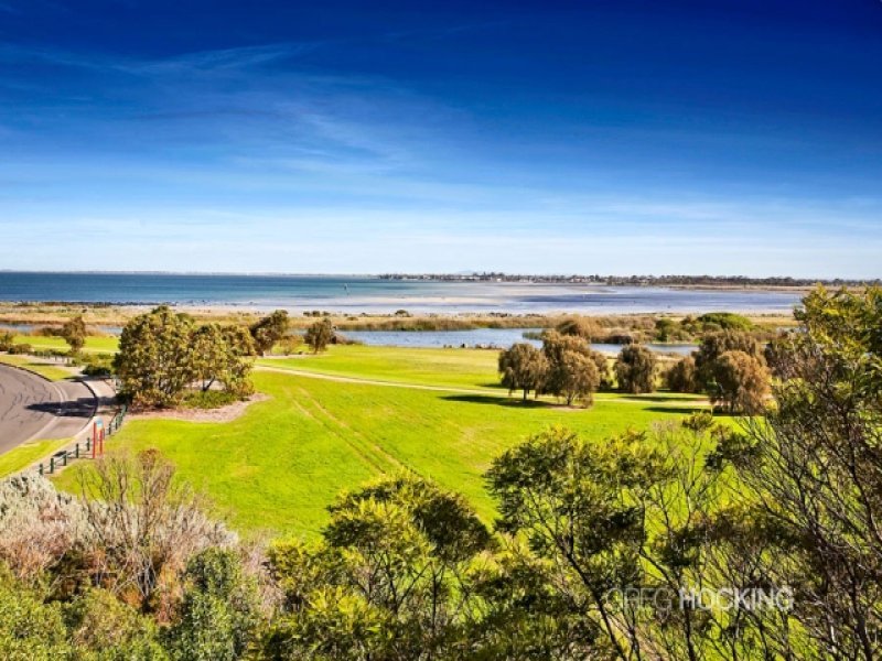 7 Lakeside Place, Williamstown image 2