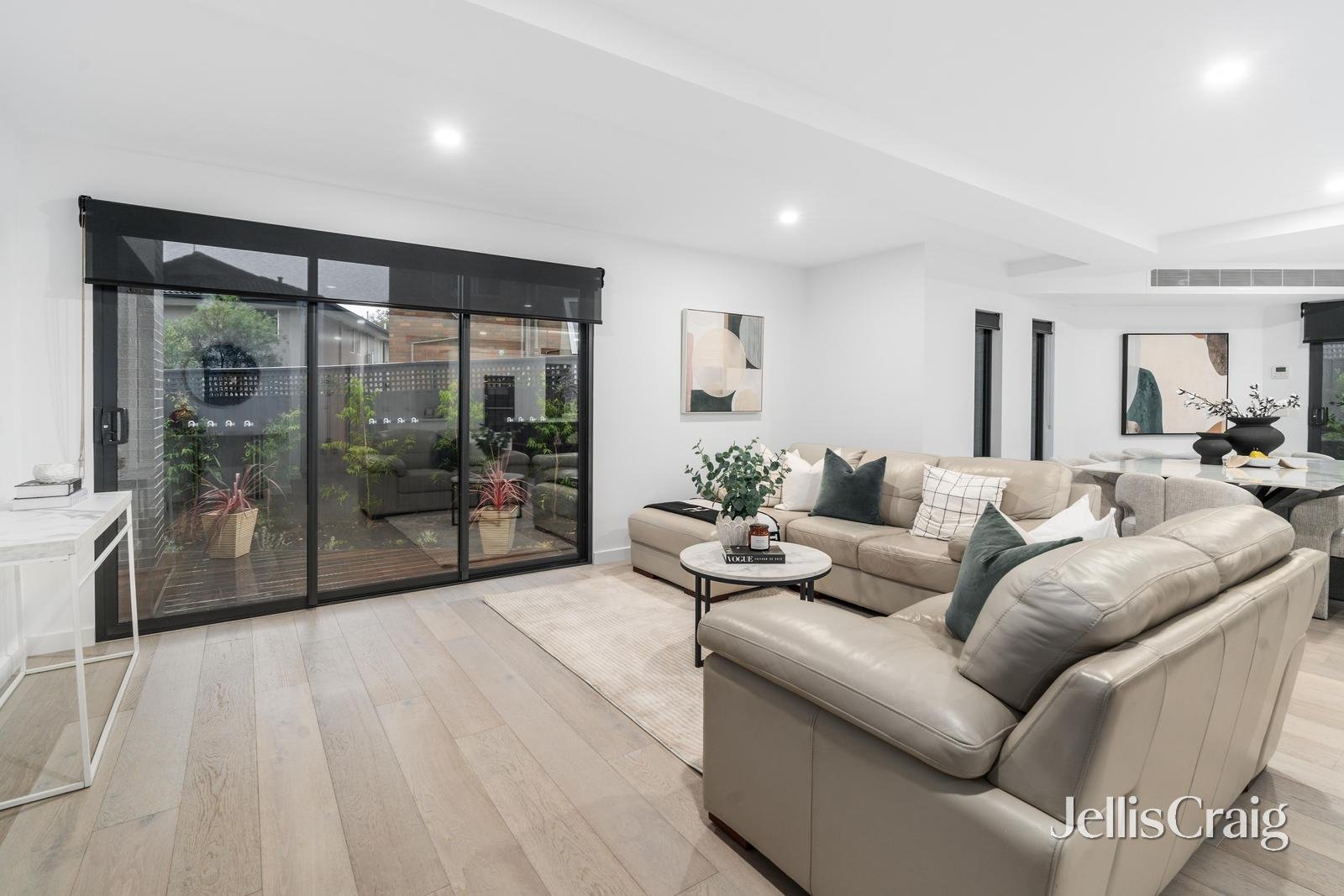 7 Leons Court, Blackburn image 5