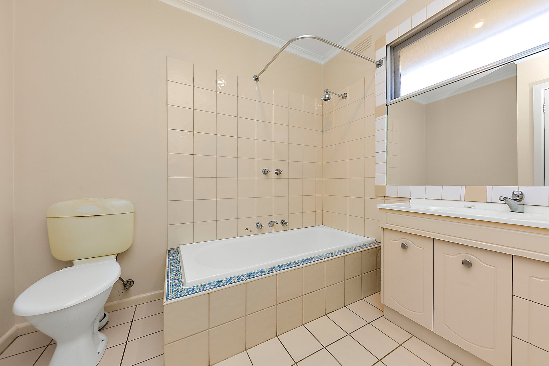 7 Lilac Court, Blackburn North image 4