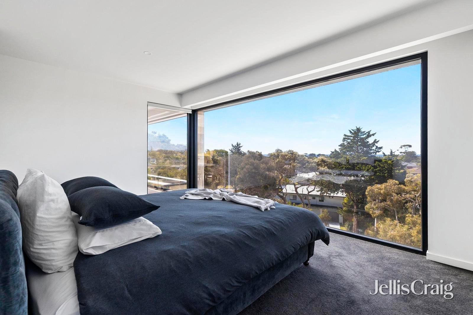 7 Locksley Road, Rye image 11