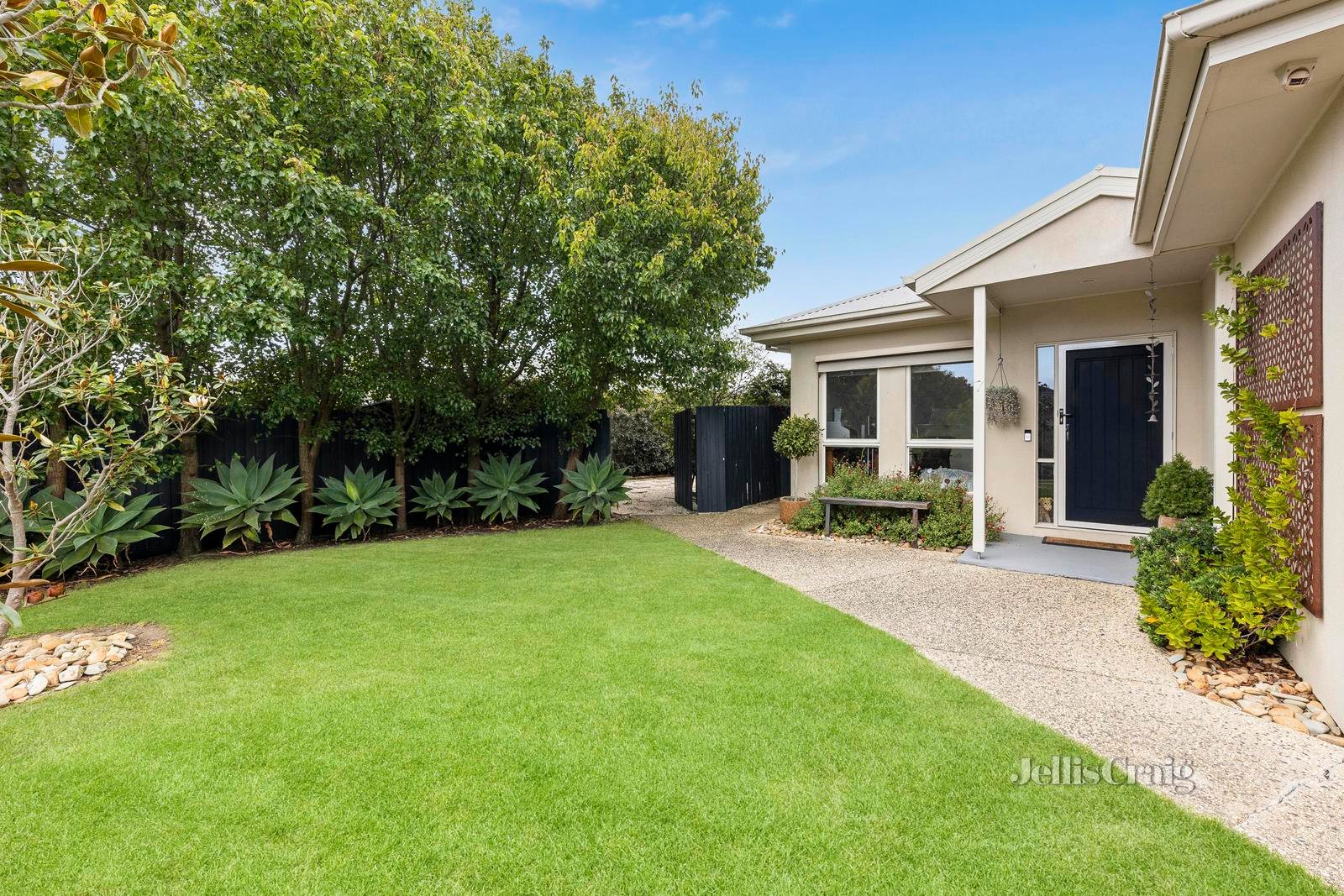 7 Lorikeet Court, Leopold image 2