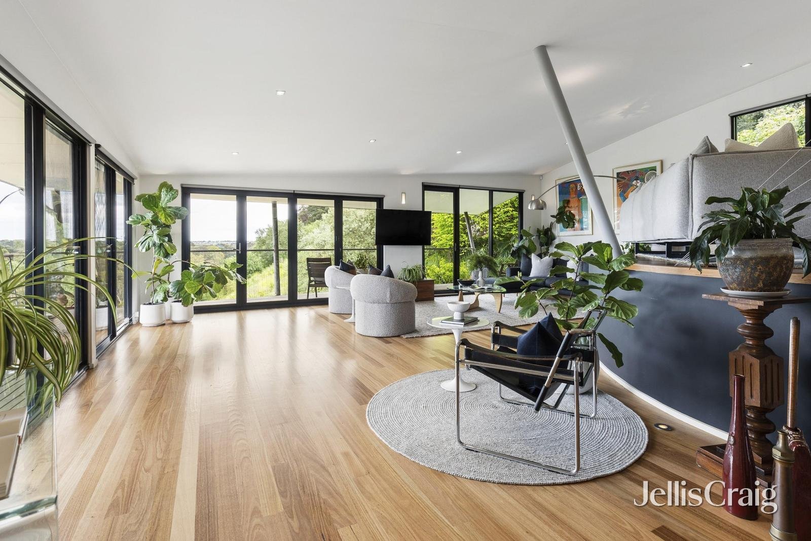 7 Louis Court, Newtown image 11