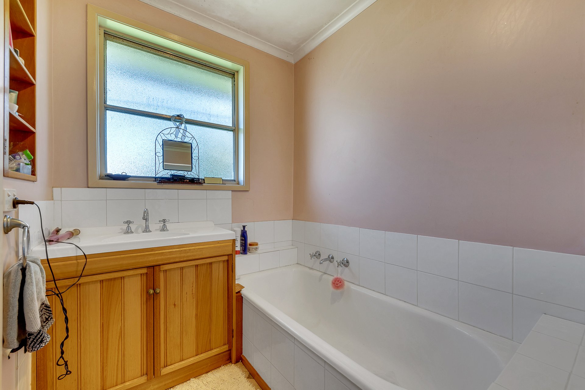 7 Lunik Court, Whittington image 6