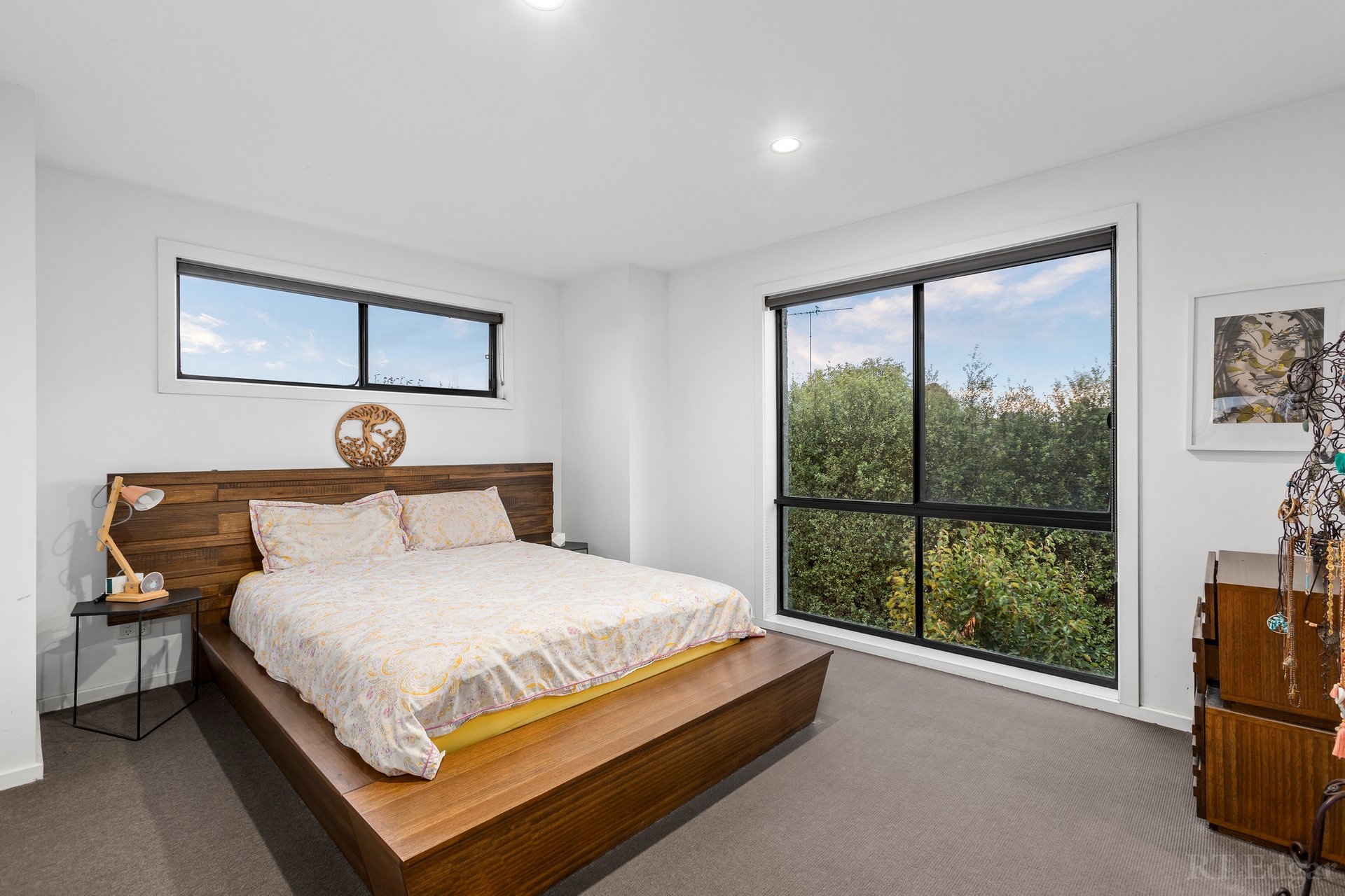 Property Gallery Thumbnail 10
