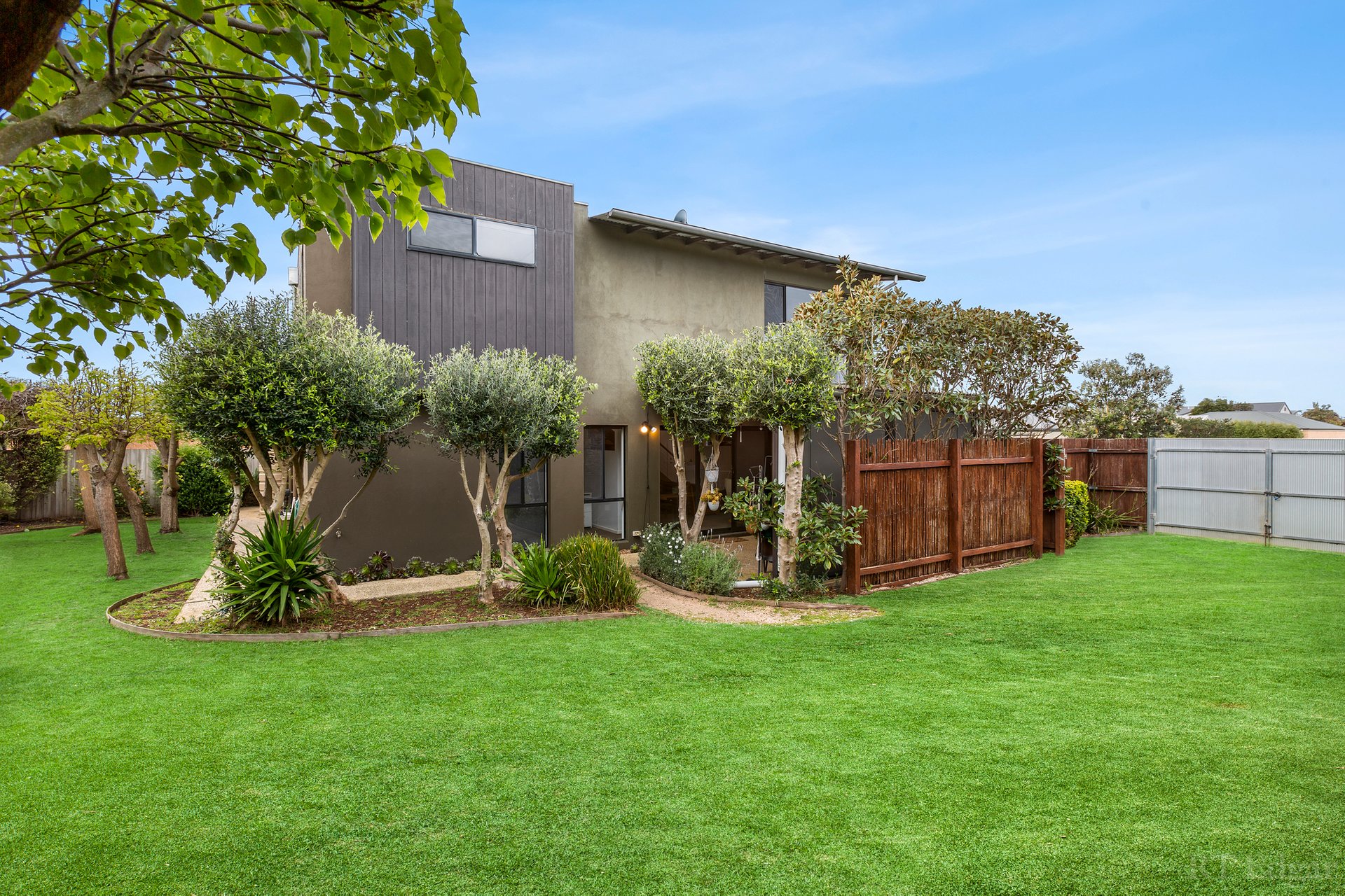 Property Gallery Thumbnail 17