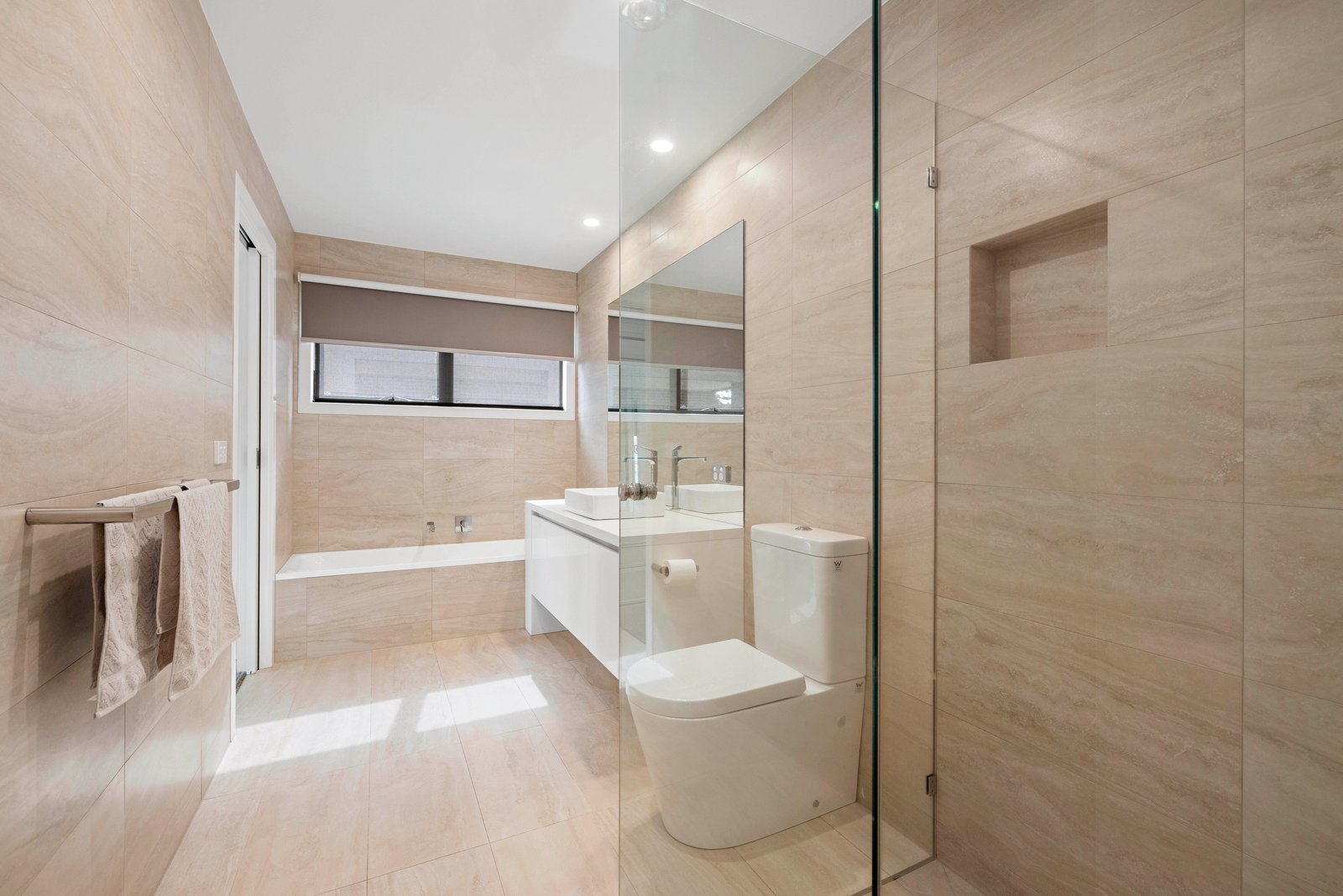 Property Gallery Thumbnail 25