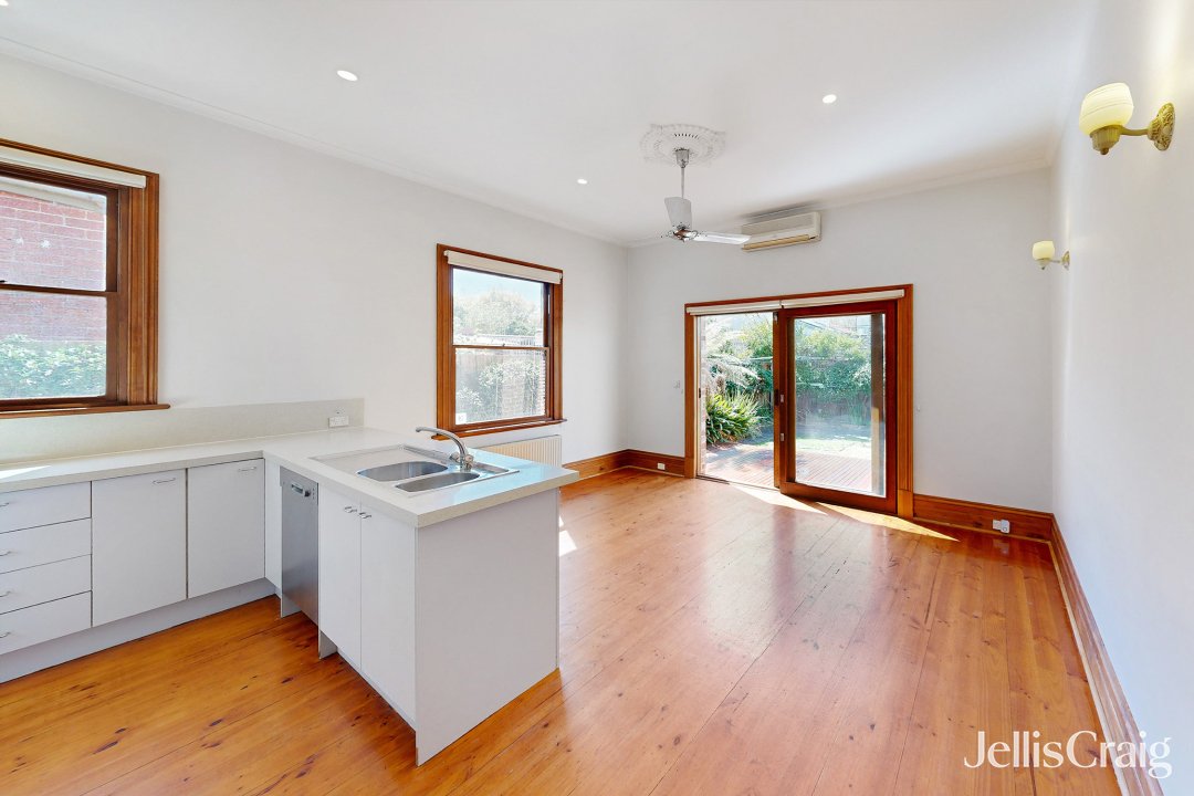 7 Lytton Street, Elwood image 4