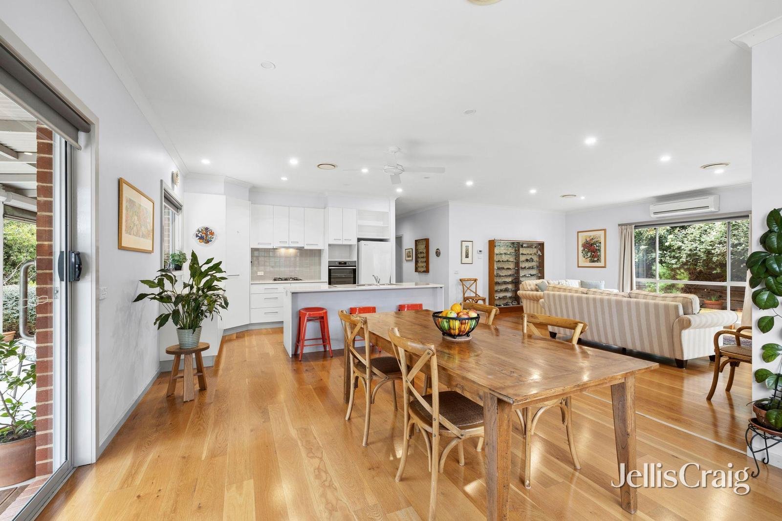 7 Macafee Road, Castlemaine image 3