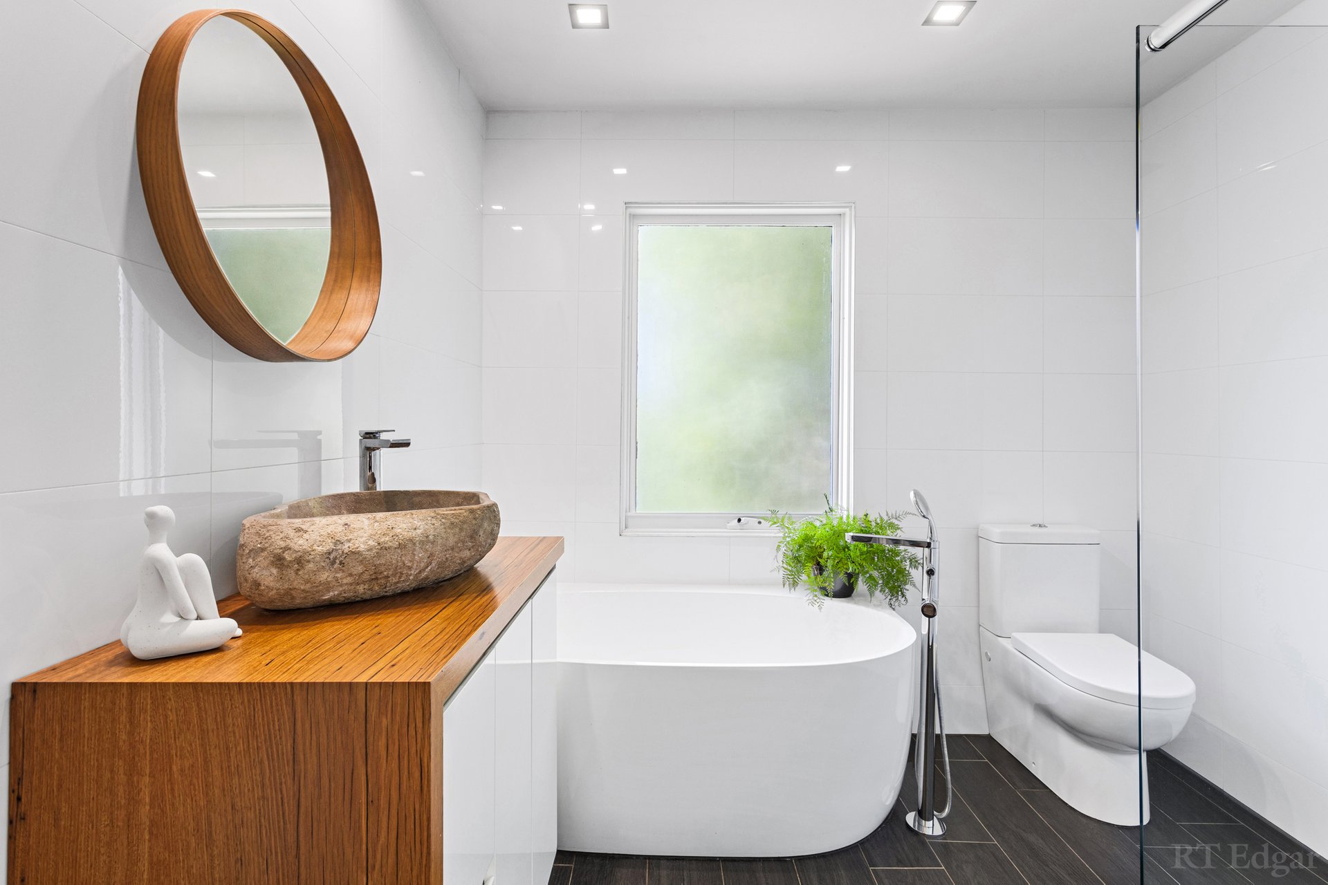Property Gallery Thumbnail 9