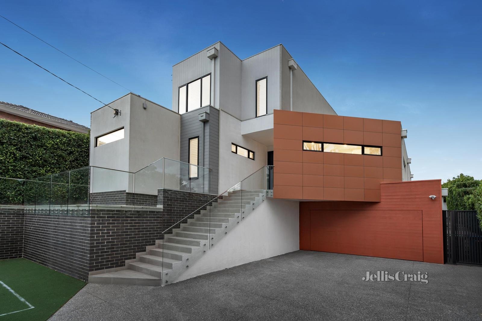 7 Maiya Court, Cheltenham image 1