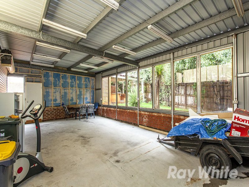 7 Mantova Drive, Wheelers Hill image 9