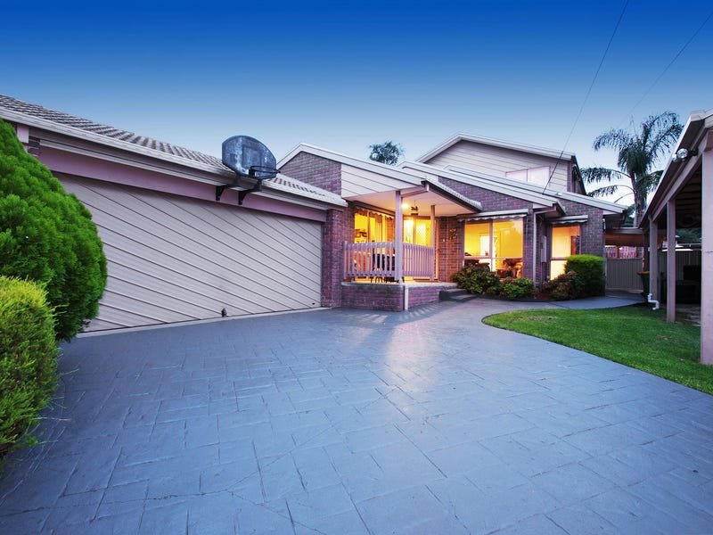 7 Maple Court, Kilsyth image 2