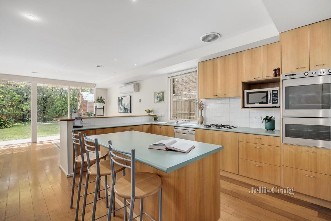 7 Maple Street, Mount&nbsp;Waverley image 2