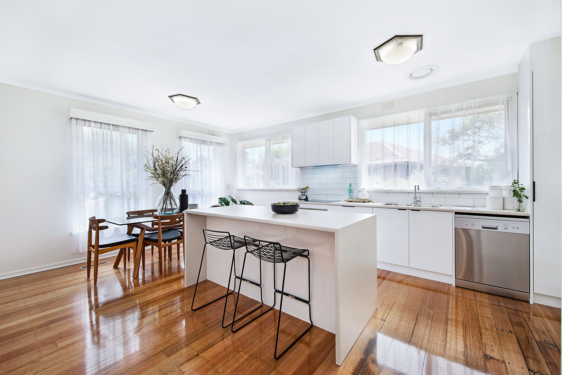 7 Marcia Court, Glen Waverley image 2